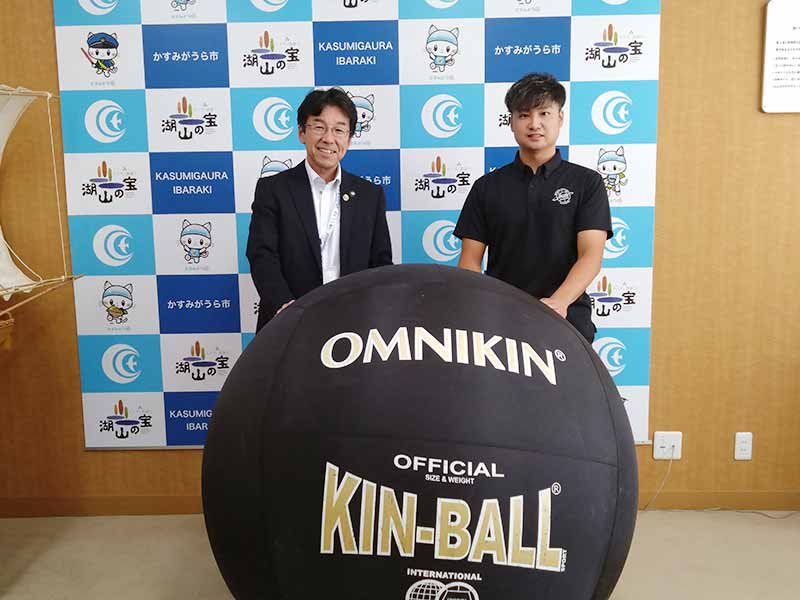 写真:キンボール日本代表選手の佐賀右弥さんが、11月に韓国で開催されるアジア大会への出場報告に来てくれました！の写真