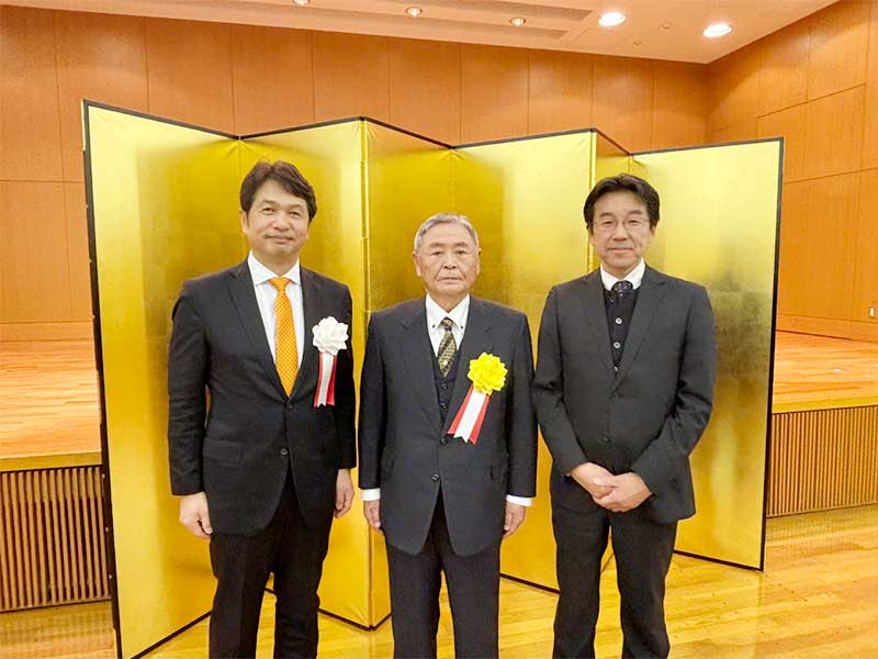 写真:茨城県市長会自治功労者表彰式が開催され、かすみがうら市からは安田秀徳さんが受賞されました。の写真