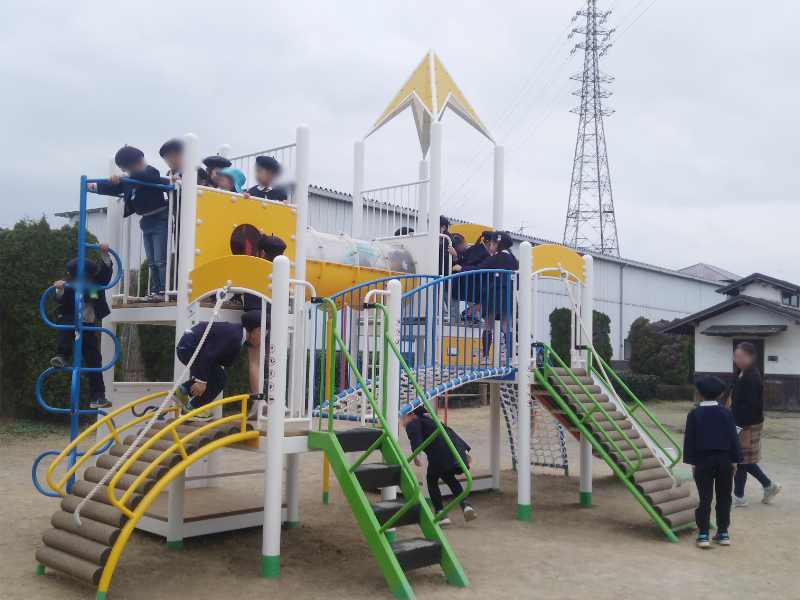 稲吉ふれあい公園に、新しい遊具が設置されました！の写真